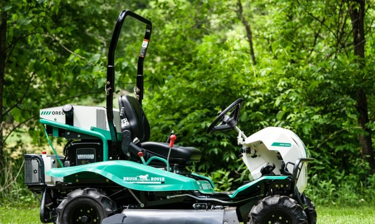 WEB-2021-4WD-Brush-Rover-Beauty-7-of-9-762x456 Orec RM982F Brush Rover 4WD, Vanguard 21HP Engine - Image 4